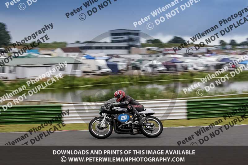 Vintage motorcycle club;eventdigitalimages;mallory park;mallory park trackday photographs;no limits trackdays;peter wileman photography;trackday digital images;trackday photos;vmcc festival 1000 bikes photographs